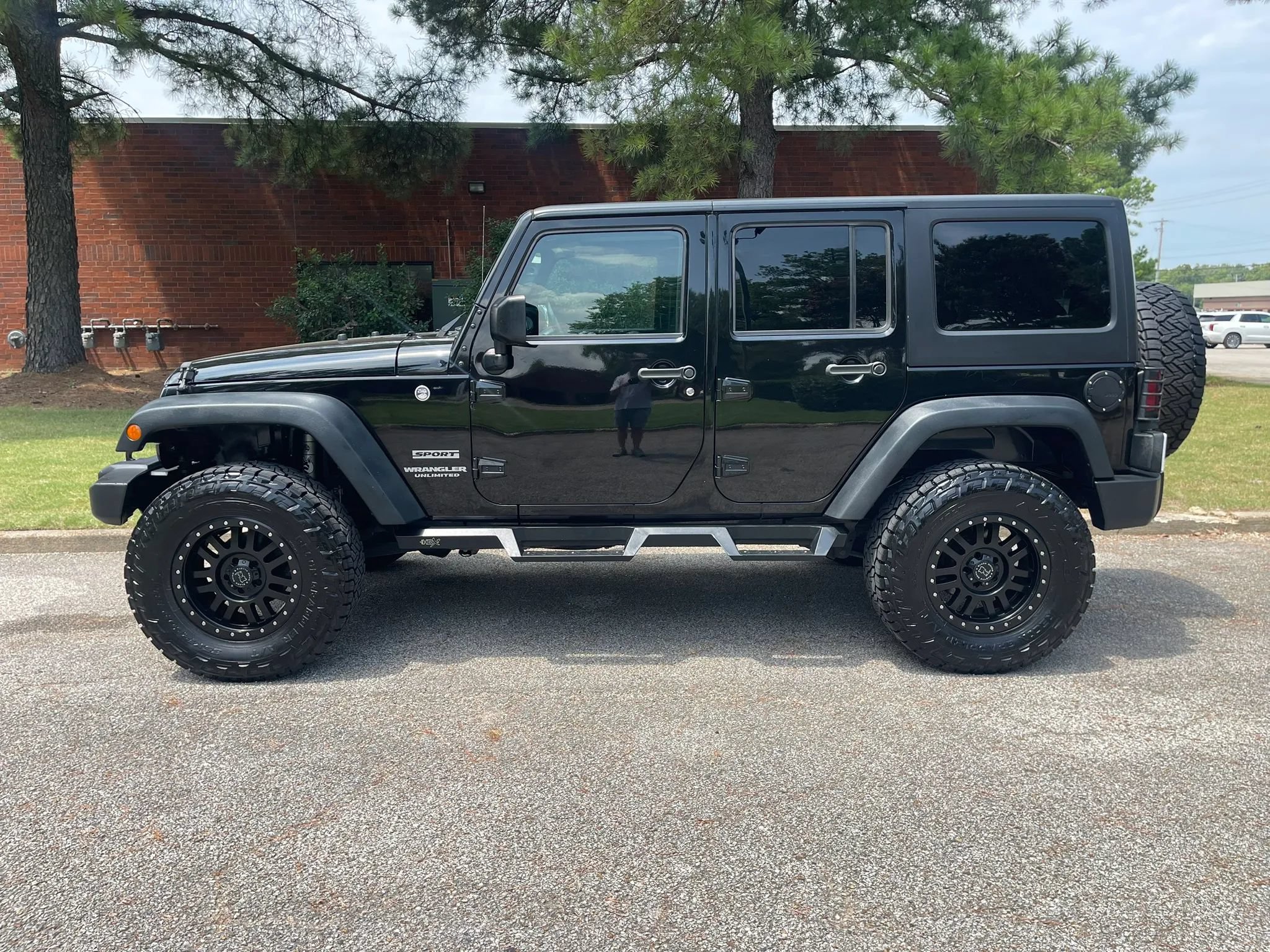 Used 2017 Jeep Wrangler Unlimited Sport w/ Quick Order Package 24S AWD/4WD image 2