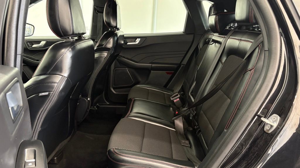 Used 2025 Ford Escape ST-Line Select image 17