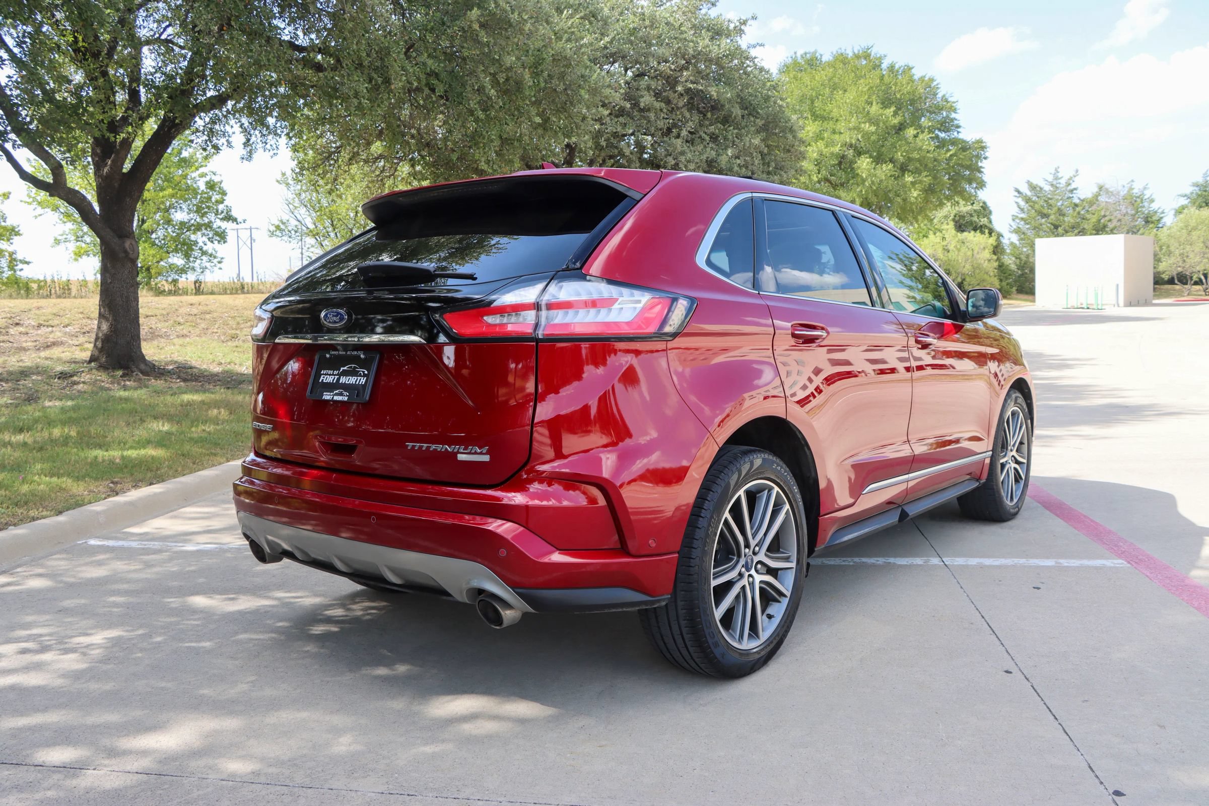 Used 2019 Ford Edge Titanium w/ Equipment Group 301A FWD image 7