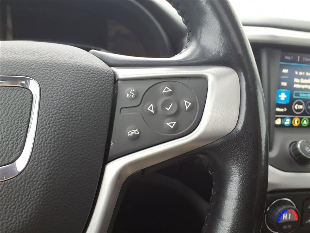 Used 2020 GMC Acadia SLT w/ Driver Alert Package II image 19
