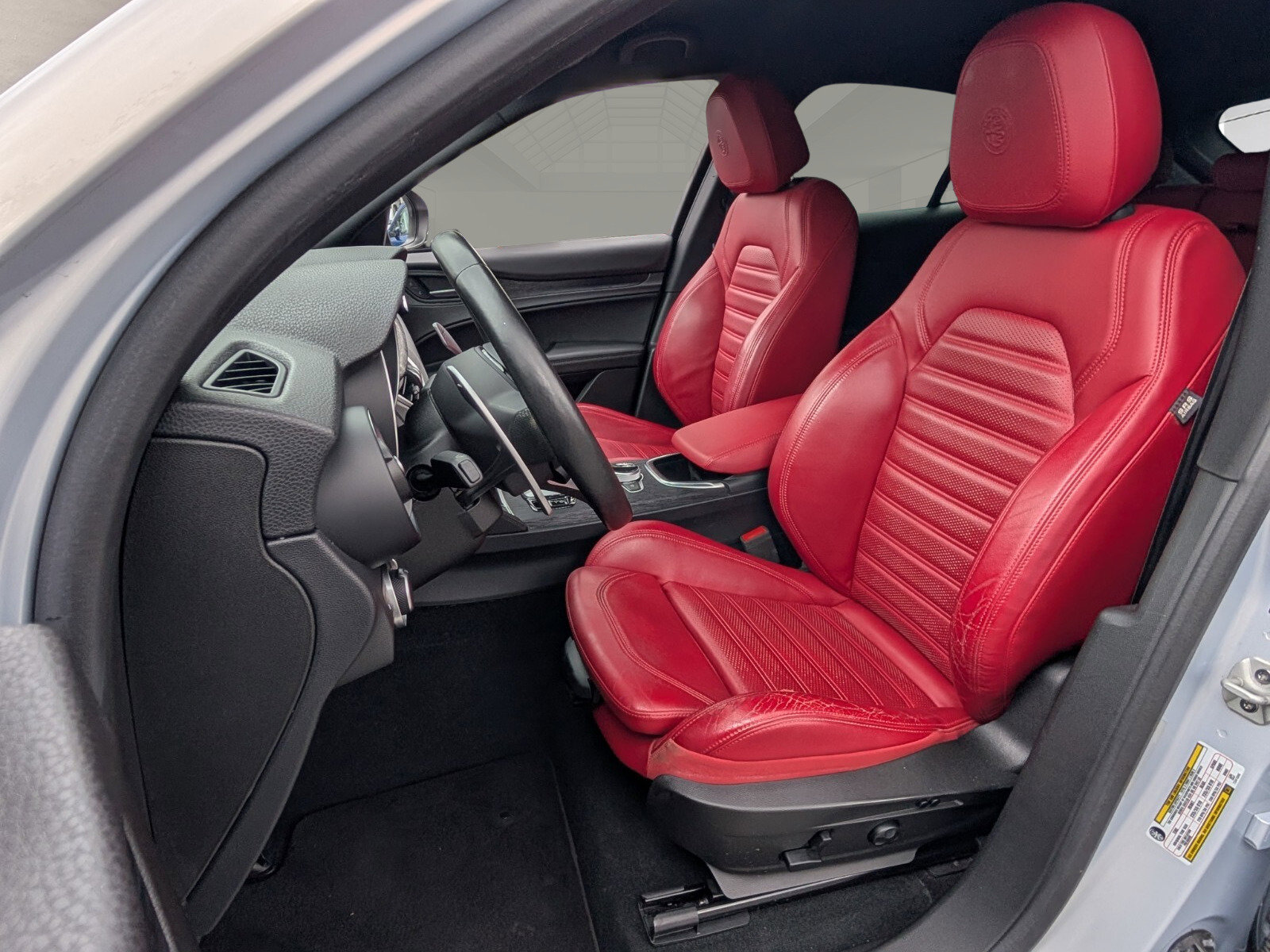 Used 2022 Alfa Romeo Stelvio Sprint image 7