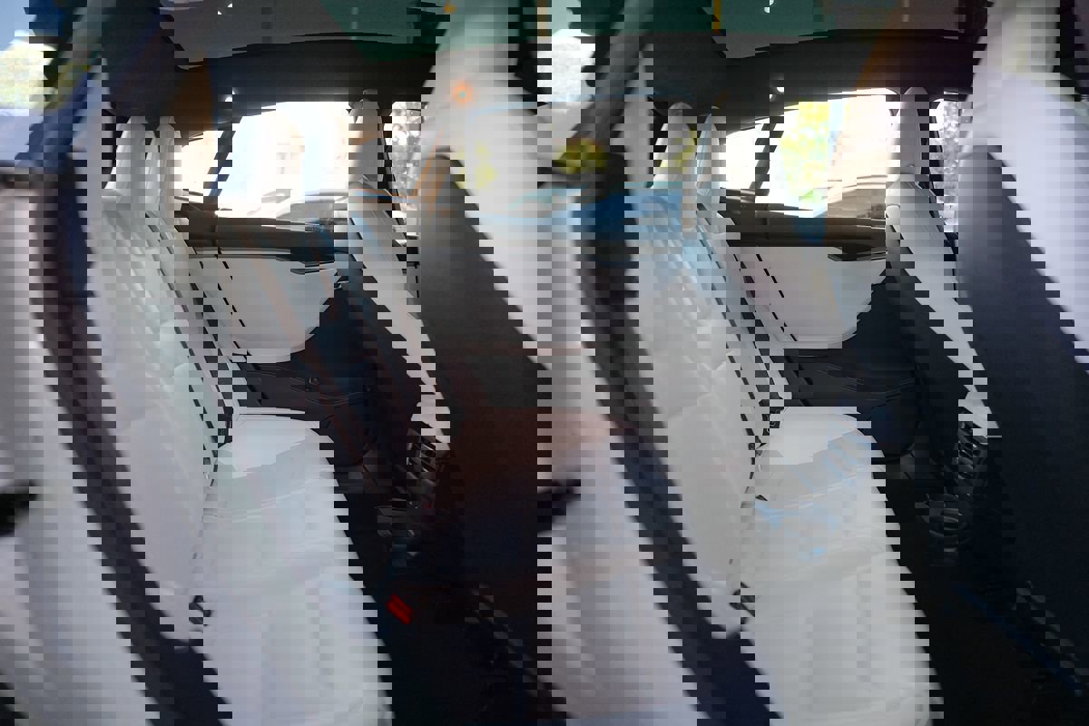 Used 2020 Tesla Model S Long Range Plus image 31