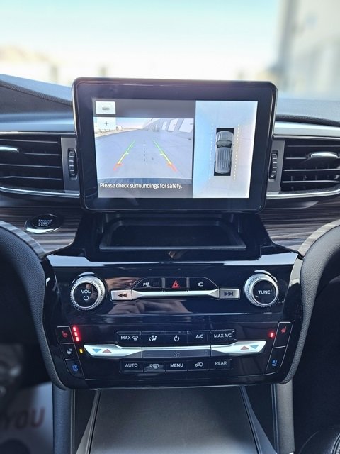 Used 2023 Ford Explorer Limited image 10