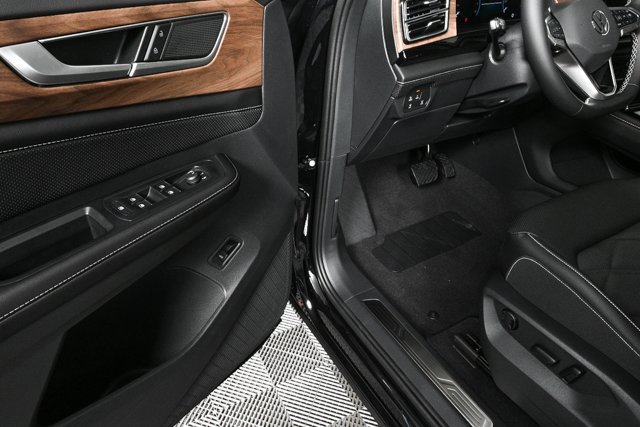 New 2026 Volkswagen Atlas SE image 7