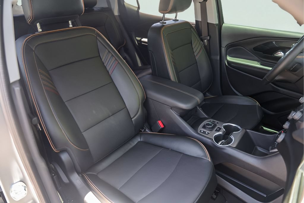 Used 2024 GMC Terrain AT4 w/ Infotainment Package II AWD/4WD image 32