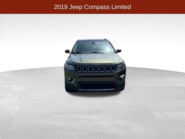 Used 2019 Jeep Compass Limited AWD/4WD image 2