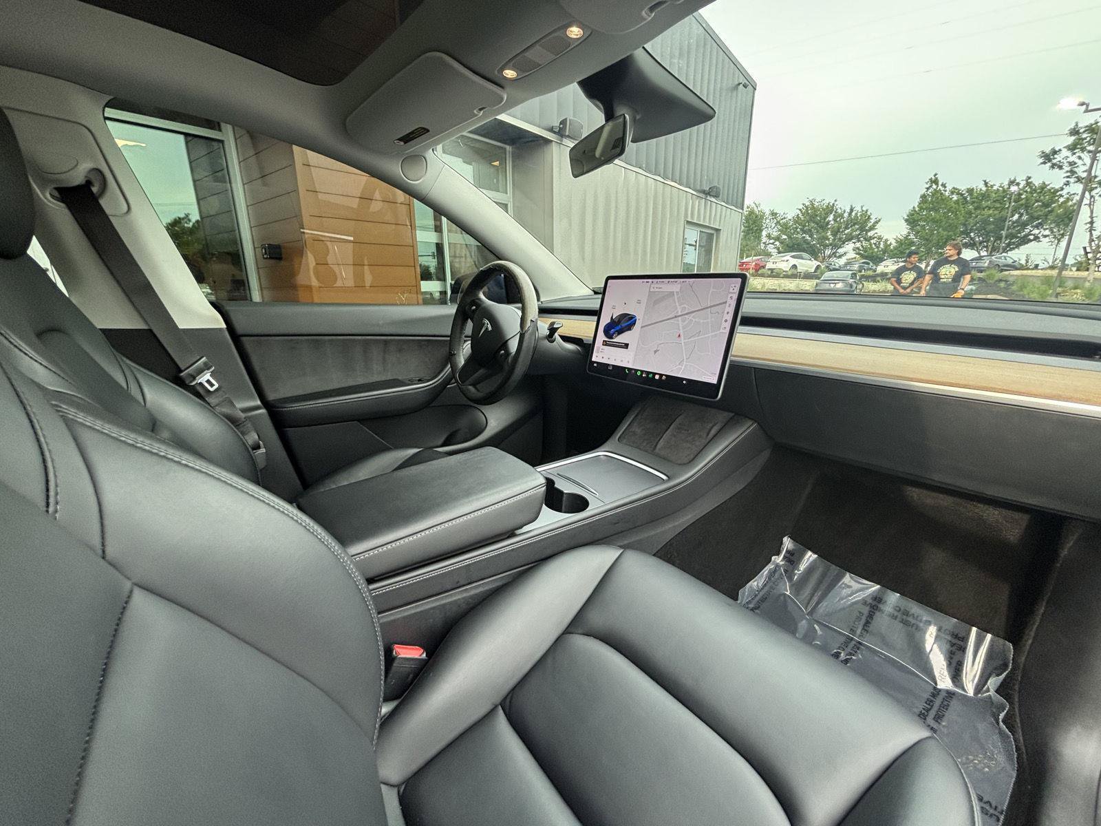 Used 2021 Tesla Model Y Long Range AWD/4WD image 13