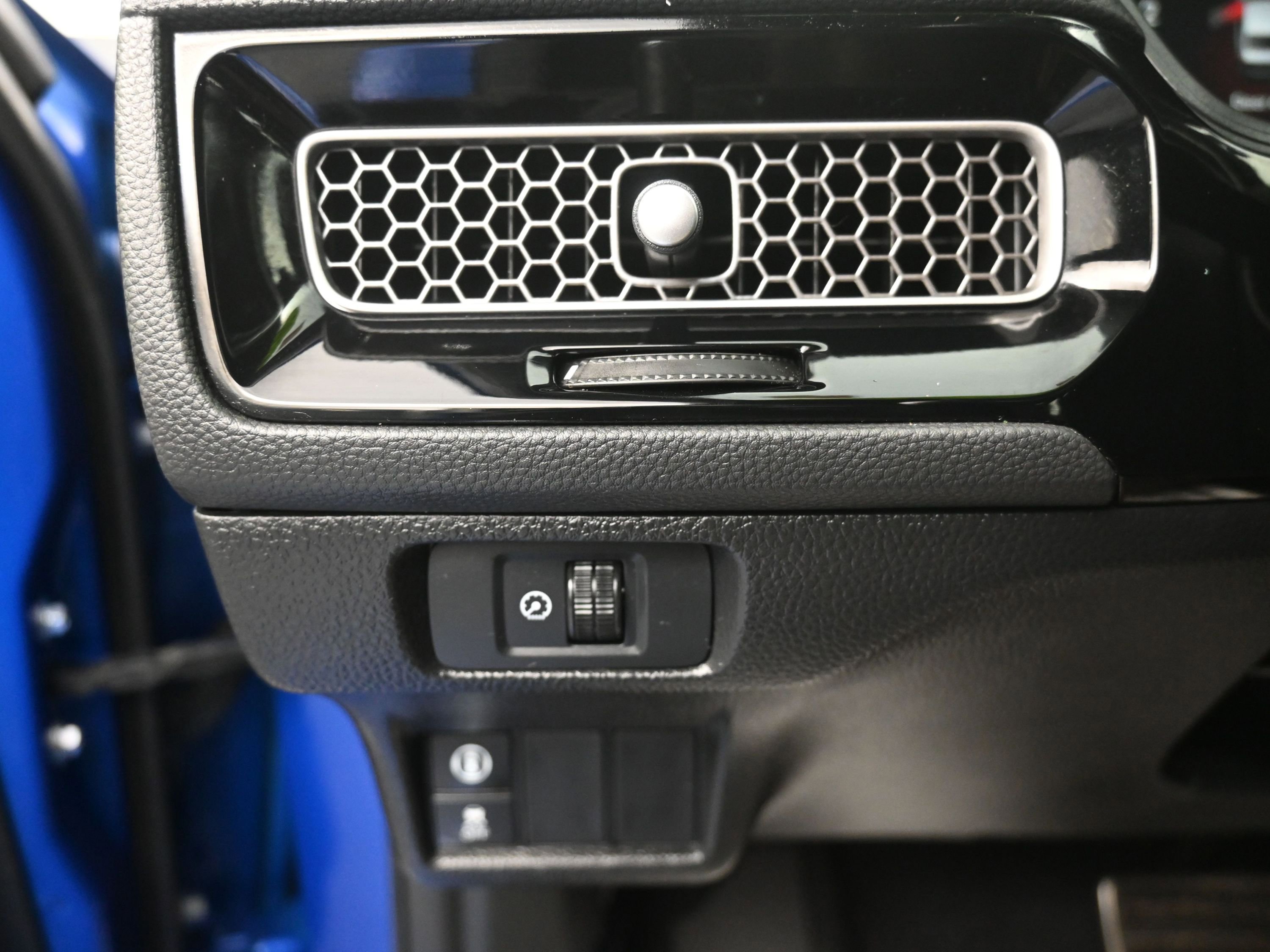 Used 2023 Honda Civic Sport image 18