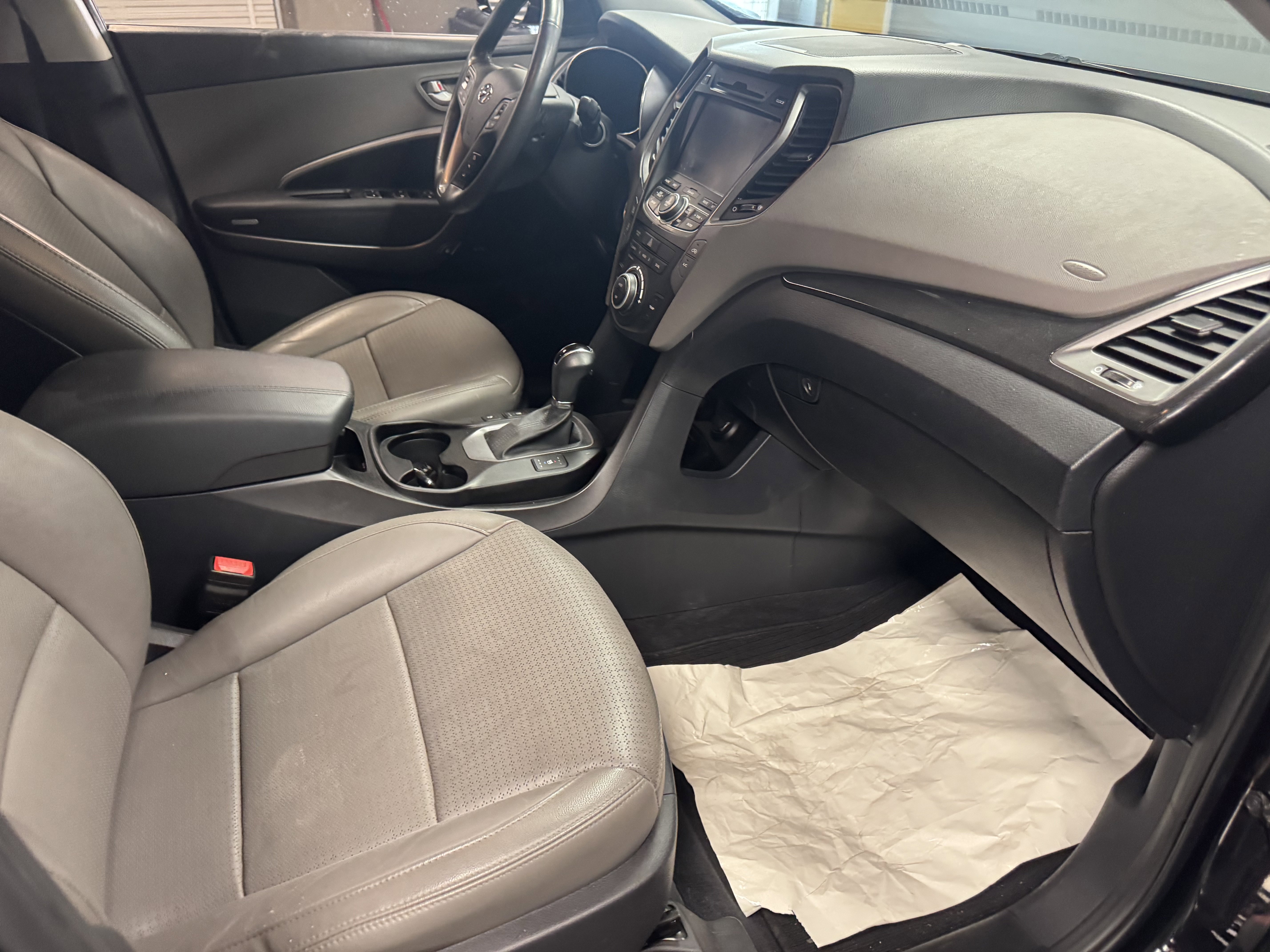 Used 2015 Hyundai Santa Fe Sport 2.0T w/ Option Group 05 image 11