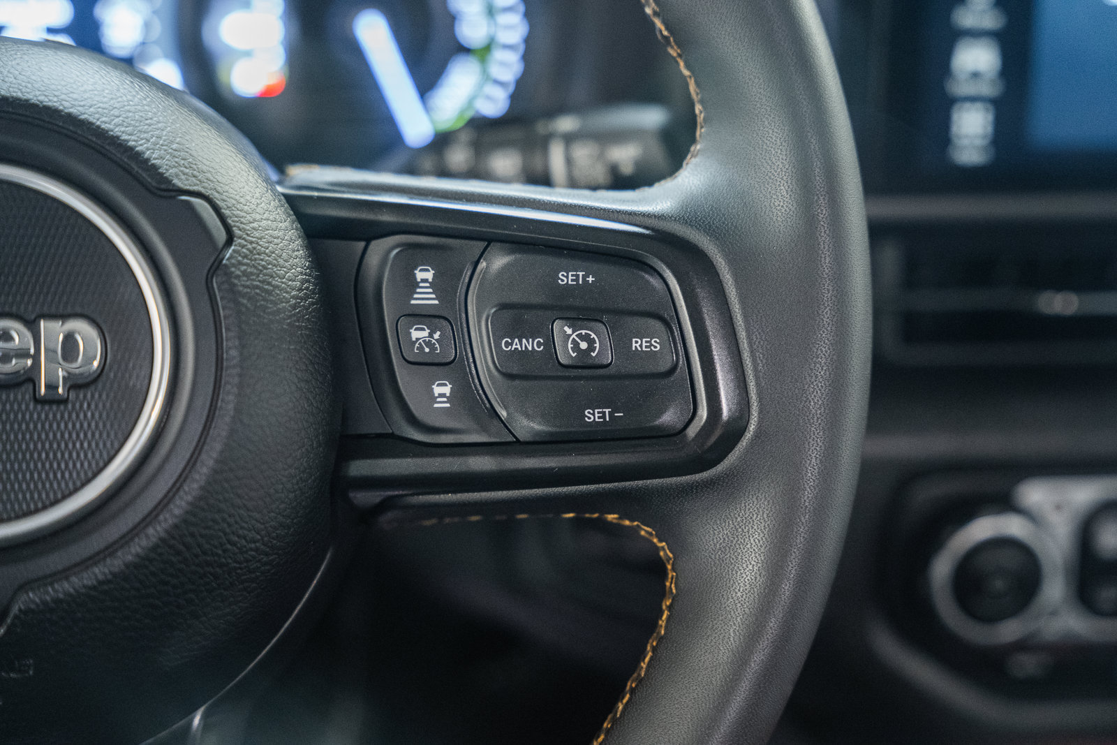 Used 2024 Jeep Wrangler Unlimited AWD/4WD image 36