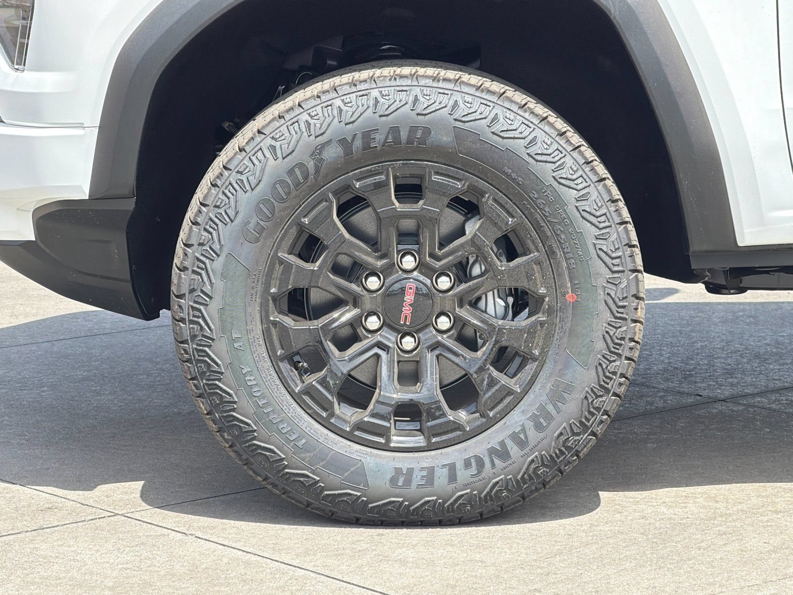 New 2026 GMC Canyon Elevation w/ Technology Package RWD image 23