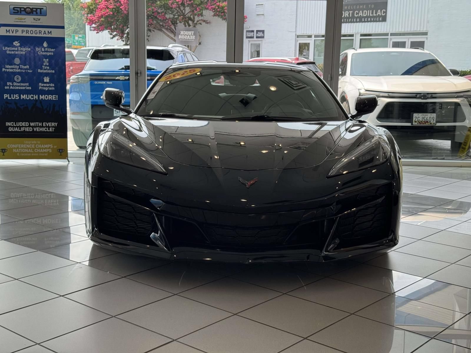 Used 2025 Chevrolet Corvette E-Ray AWD/4WD image 31
