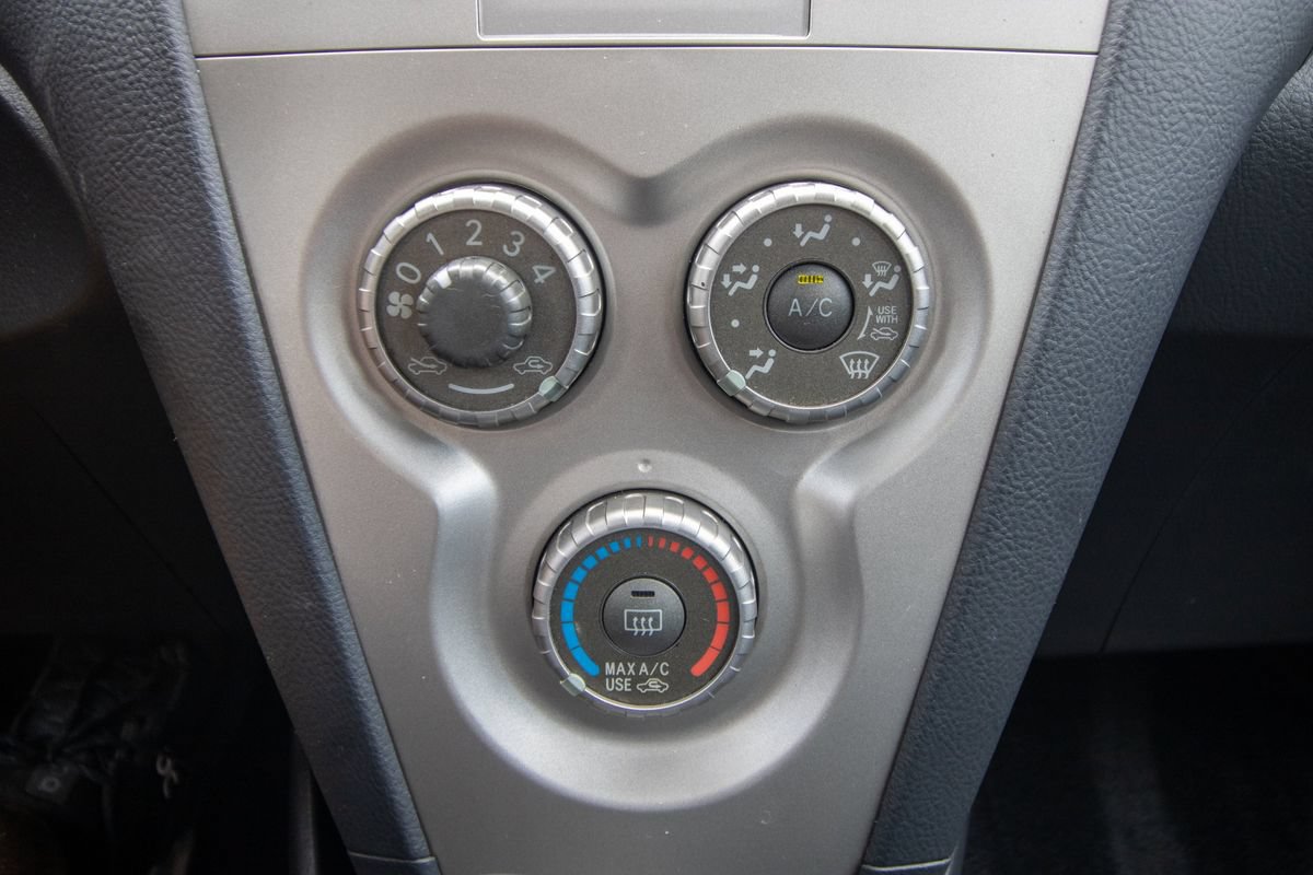 Used 2010 Toyota Yaris Sedan FWD image 26
