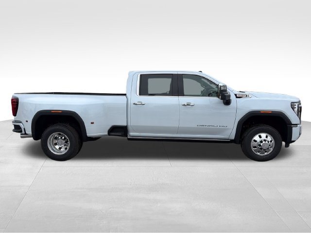 New 2026 GMC Sierra 3500 Denali w/ Denali Reserve Package AWD/4WD image 8