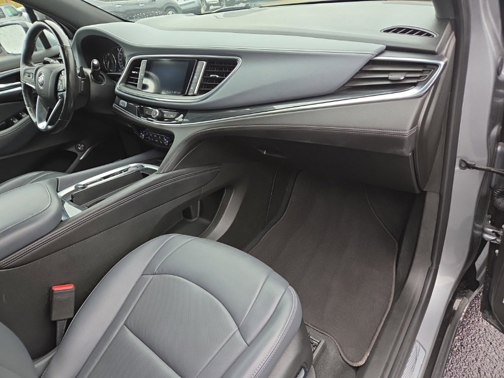 Used 2024 Buick Enclave Premium image 20