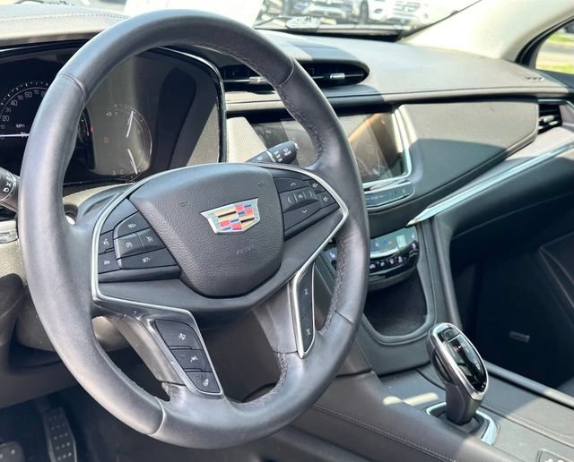 Used 2017 Cadillac XT5 Premium Luxury AWD/4WD image 18