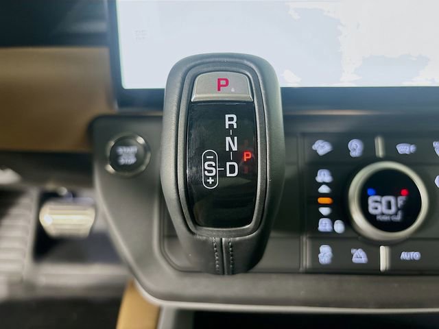 New 2026 Land Rover Defender 90 V8 image 18