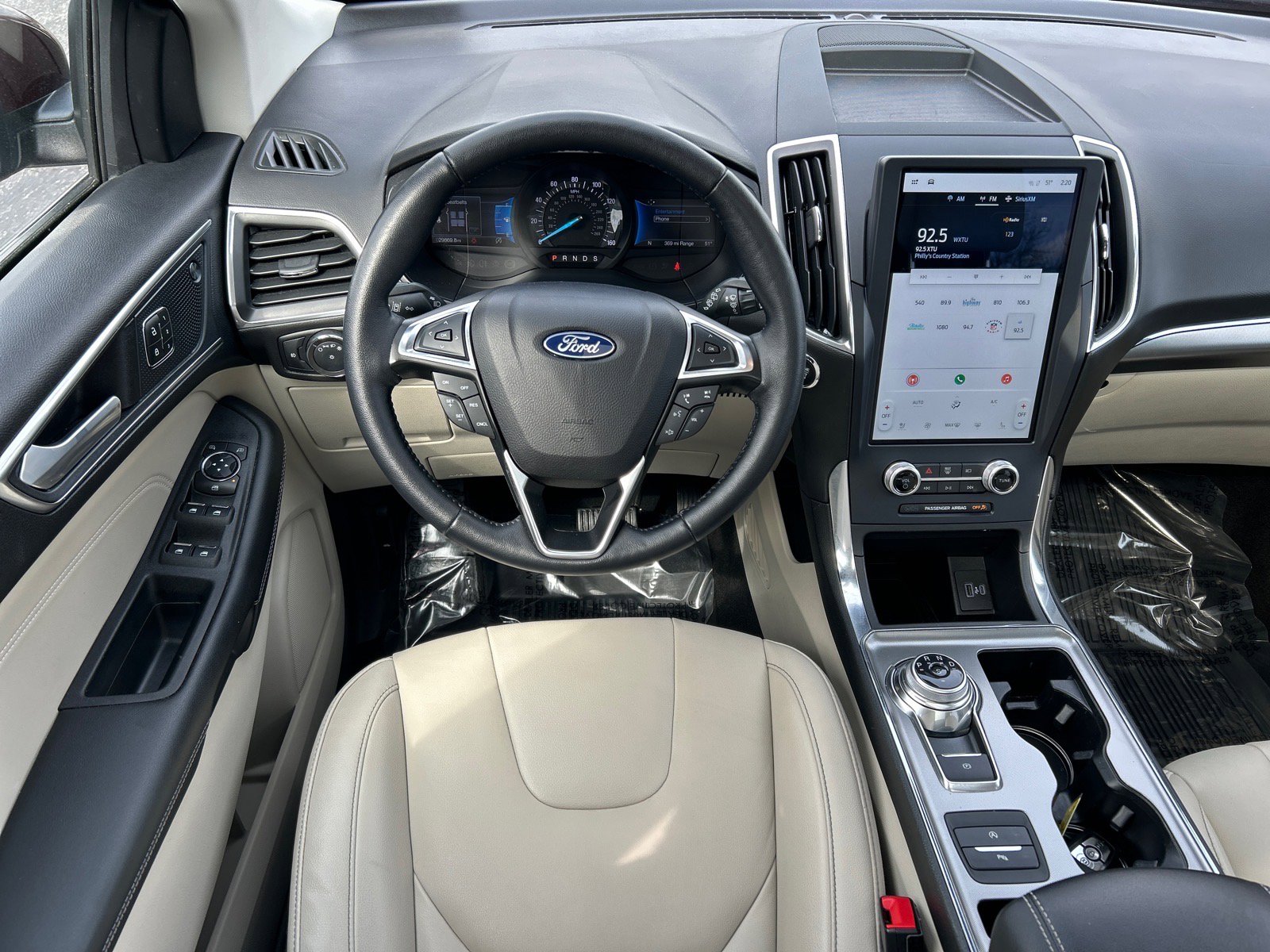 Certified 2022 Ford Edge Titanium AWD/4WD image 5