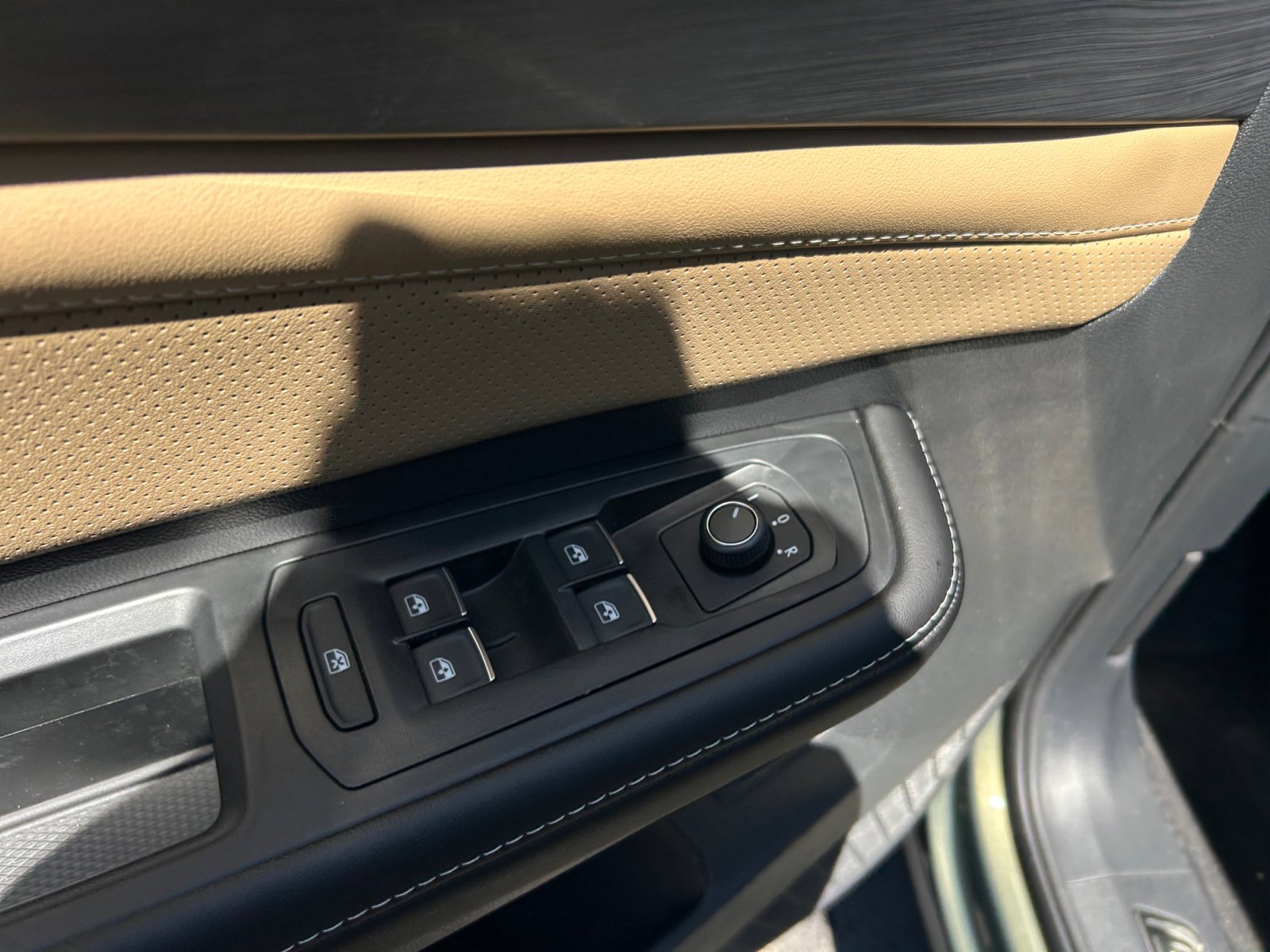 New 2026 Volkswagen Atlas Cross Sport SE FWD image 13