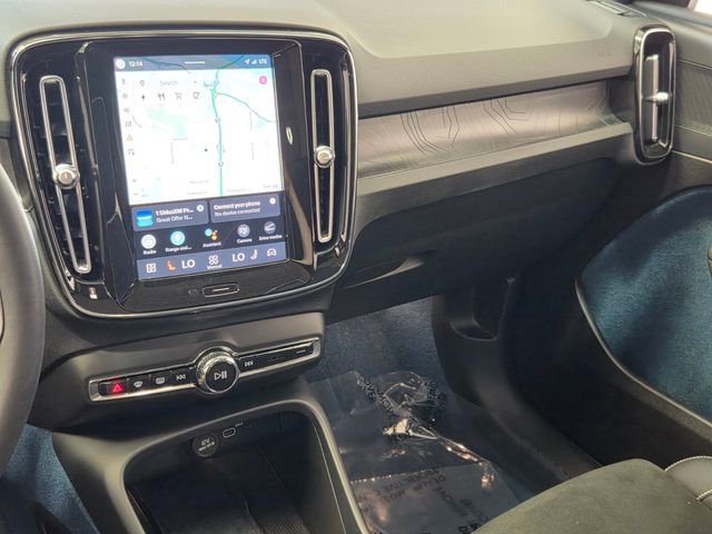 Certified 2023 Volvo C40 P8 Recharge Plus image 32