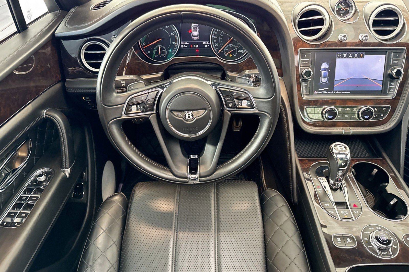 Used 2018 Bentley Bentayga image 21