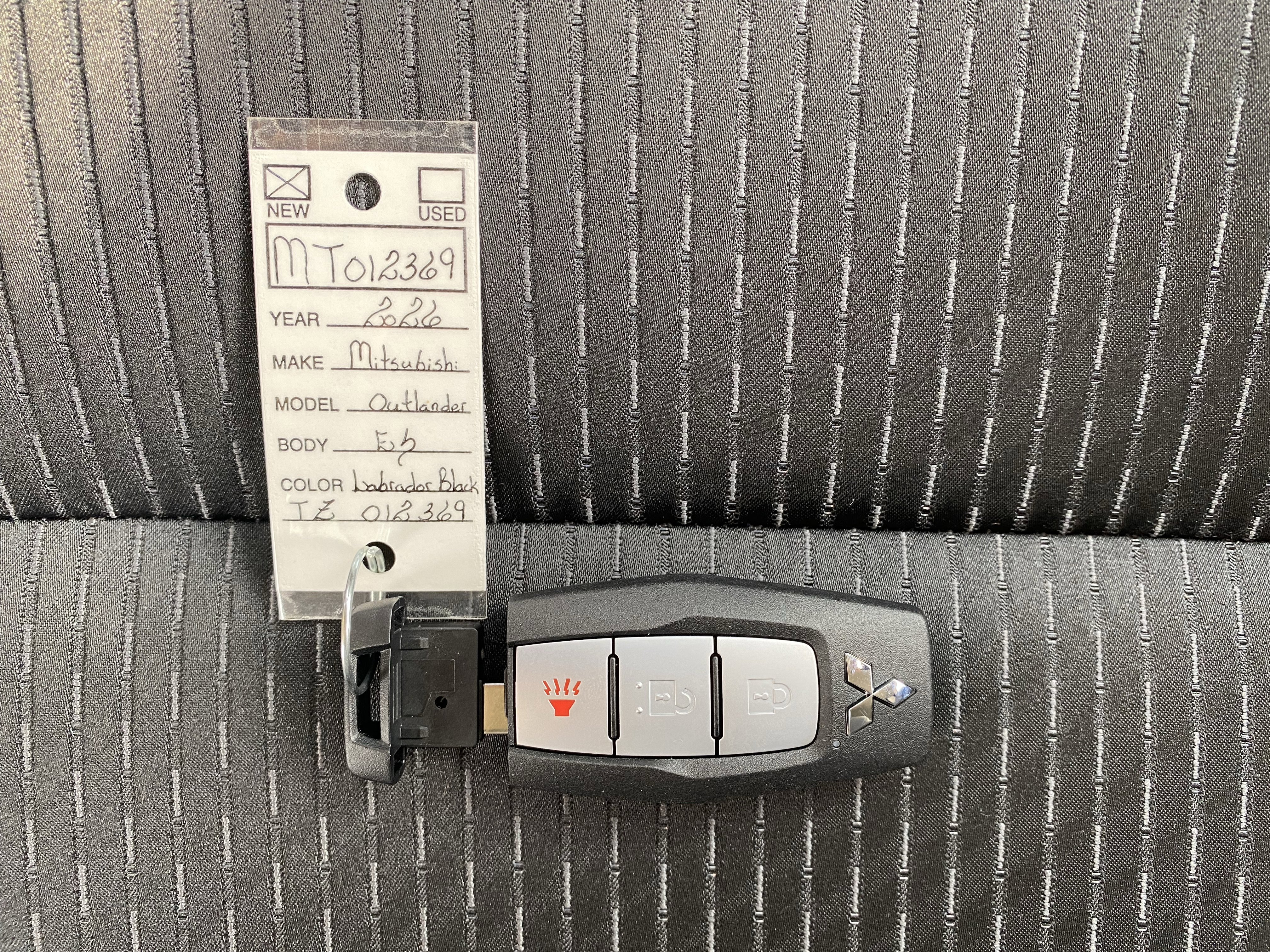 New 2026 Mitsubishi Outlander ES FWD image 41