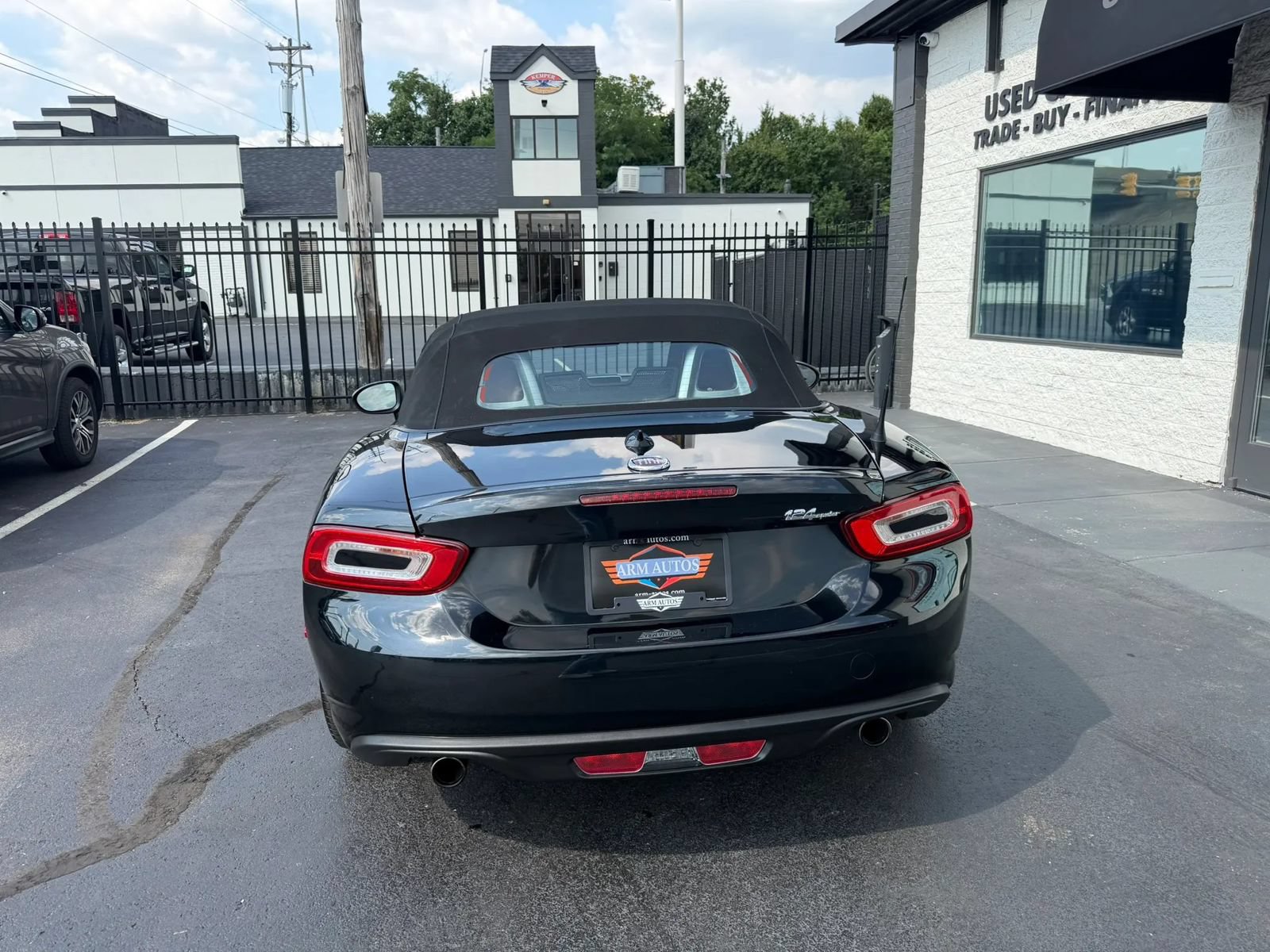 Used 2020 FIAT 124 Spider Lusso RWD image 5