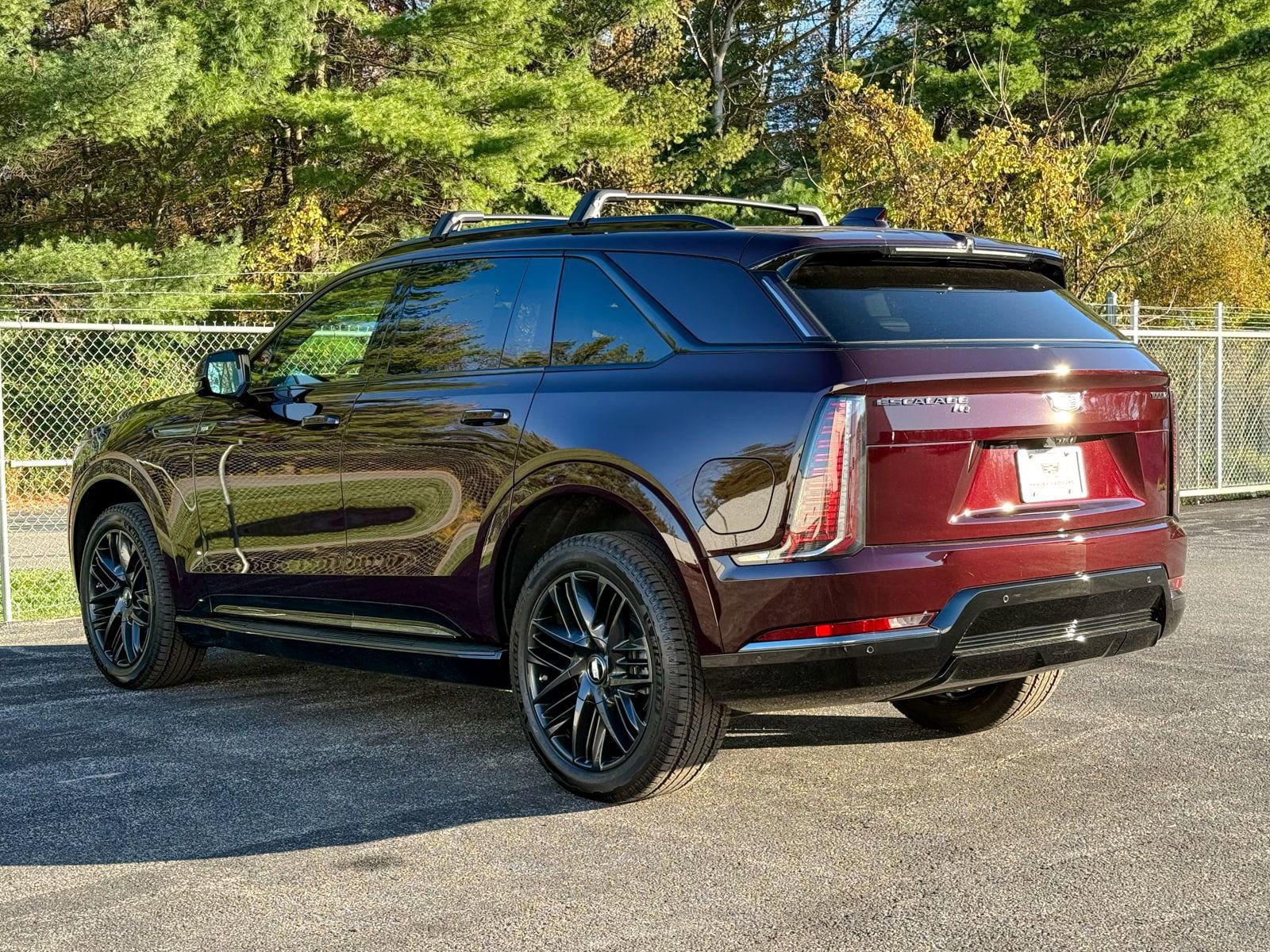 New 2025 Cadillac Escalade IQ Sport 1 w/ LPO, ONYX Package AWD/4WD image 6