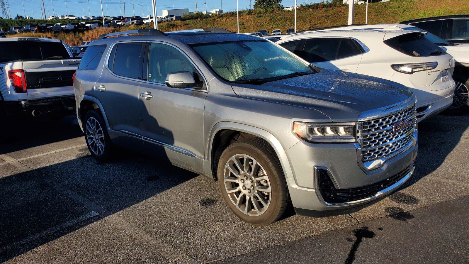 Used 2023 GMC Acadia Denali w/ Denali Technology Package AWD/4WD image 2
