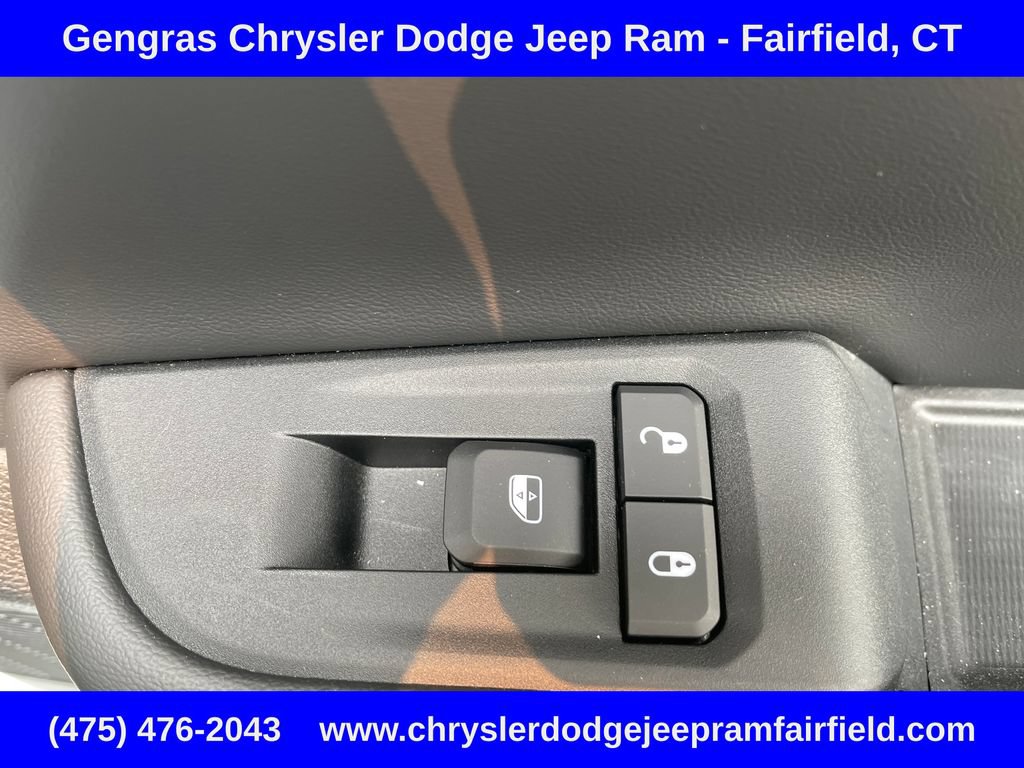 Certified 2023 Jeep Grand Cherokee Laredo X AWD/4WD image 25