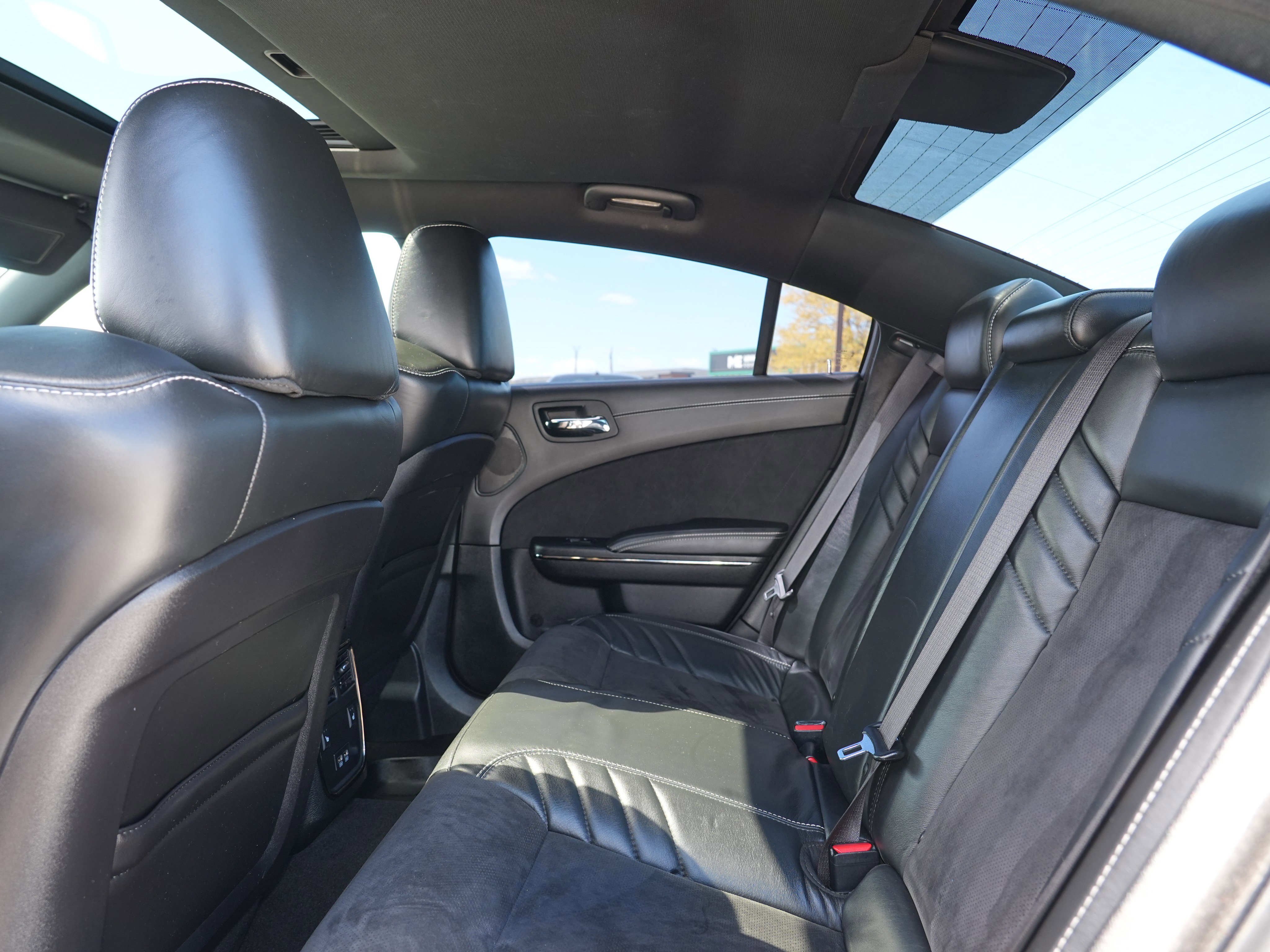 Used 2019 Dodge Charger SRT Hellcat w/ Harman/Kardon Audio Group RWD image 19