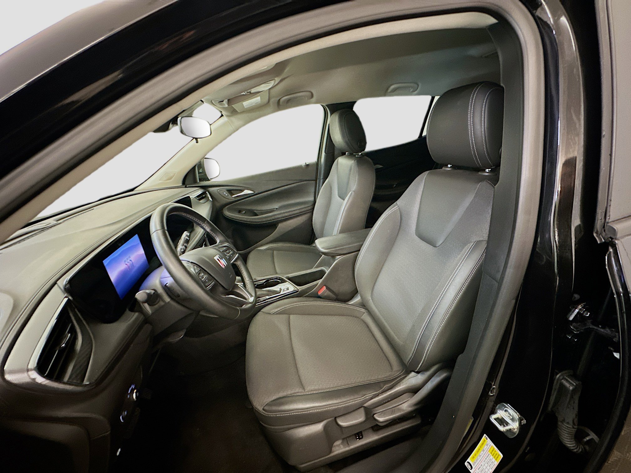 Used 2025 Buick Encore GX Preferred image 13