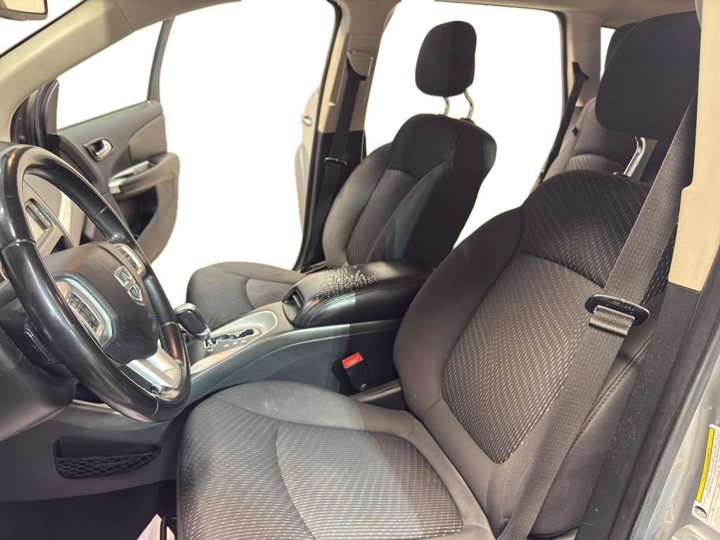 Used 2018 Dodge Journey SE w/ Popular Equipment Group FWD image 14