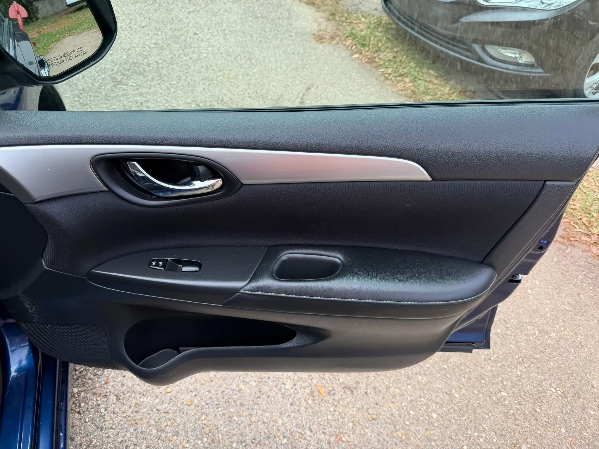 Used 2017 Nissan Sentra S w/ S Style Package image 9