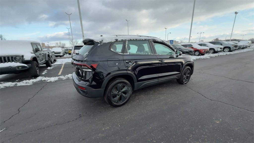 Used 2025 Volkswagen Taos S image 8