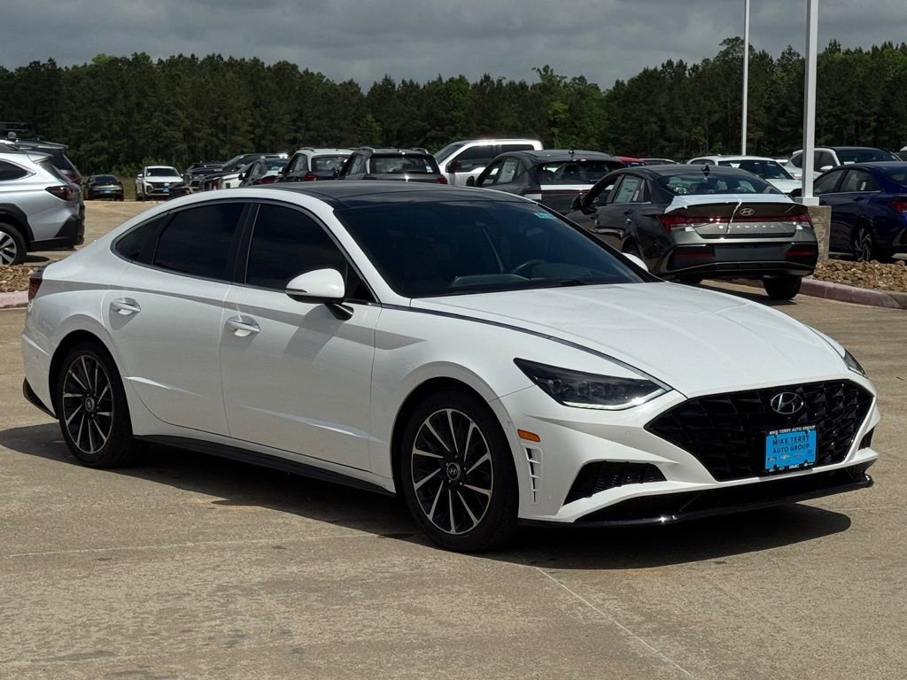 Used 2023 Hyundai Sonata Limited w/ Cargo Package FWD image 14