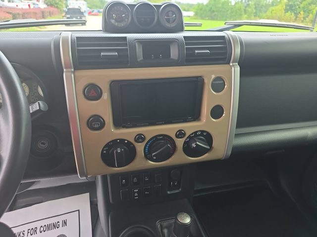 Used 2014 Toyota FJ Cruiser 4WD w/ Upgrade Package image 20