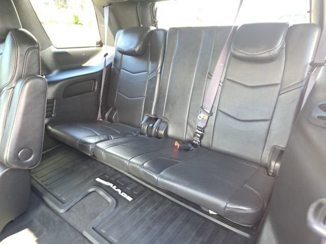Used 2017 Cadillac Escalade Platinum image 26