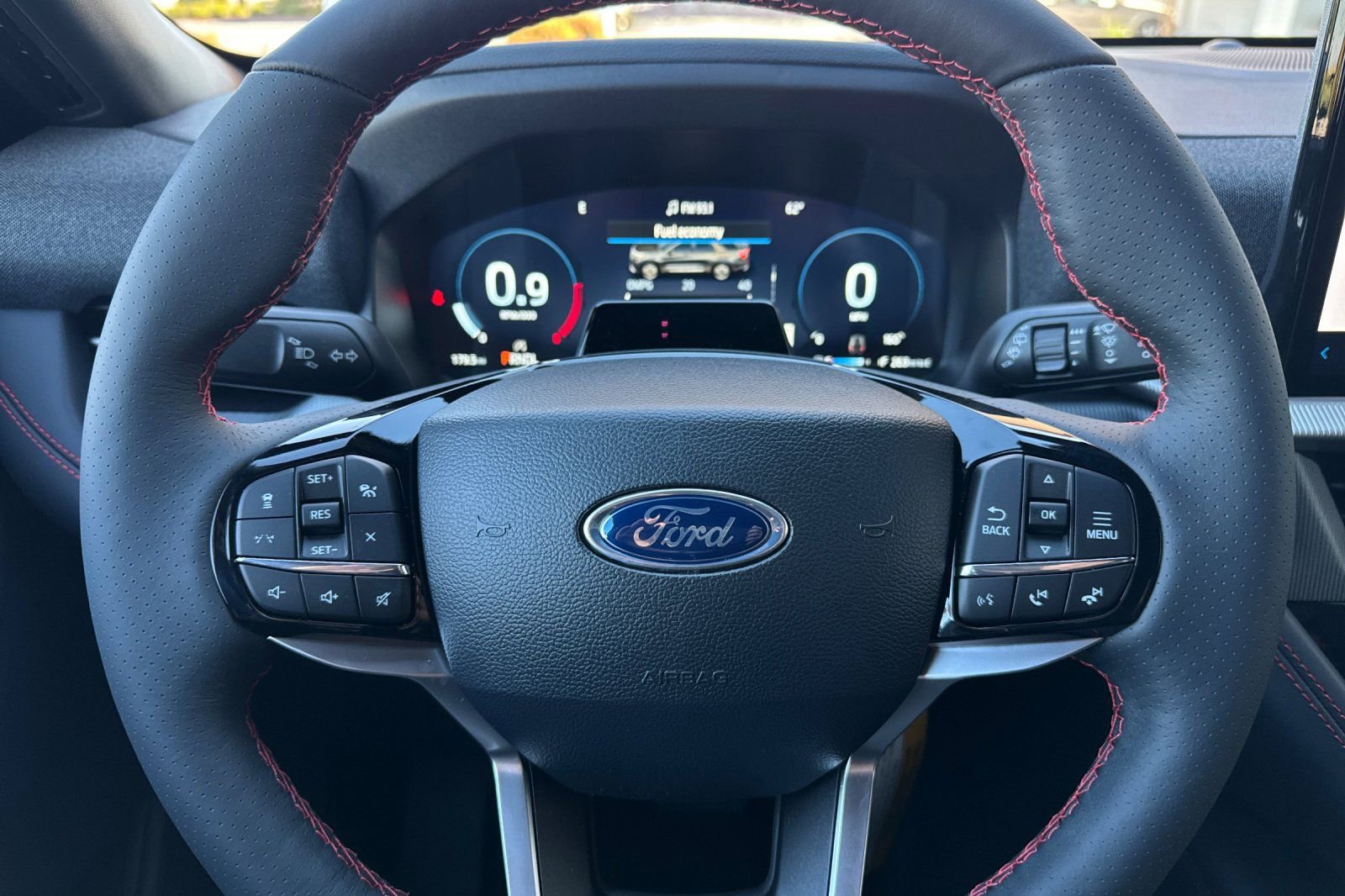 New 2026 Ford Explorer ST-Line w/ ST-Line Street Pack image 27