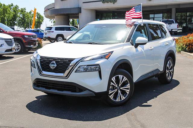 Used 2023 Nissan Rogue SV image 1