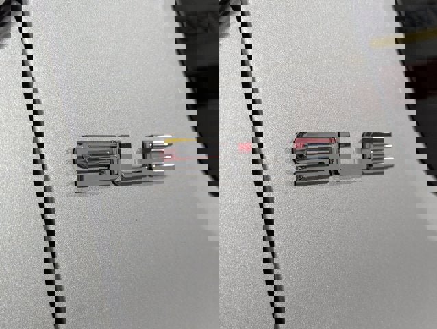 Used 2018 GMC Acadia SLE image 54