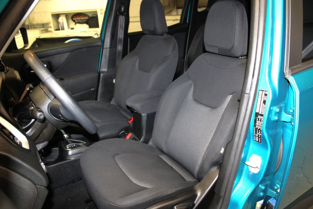 Used 2020 Jeep Renegade Sport w/ Sport Appearance Group image 23