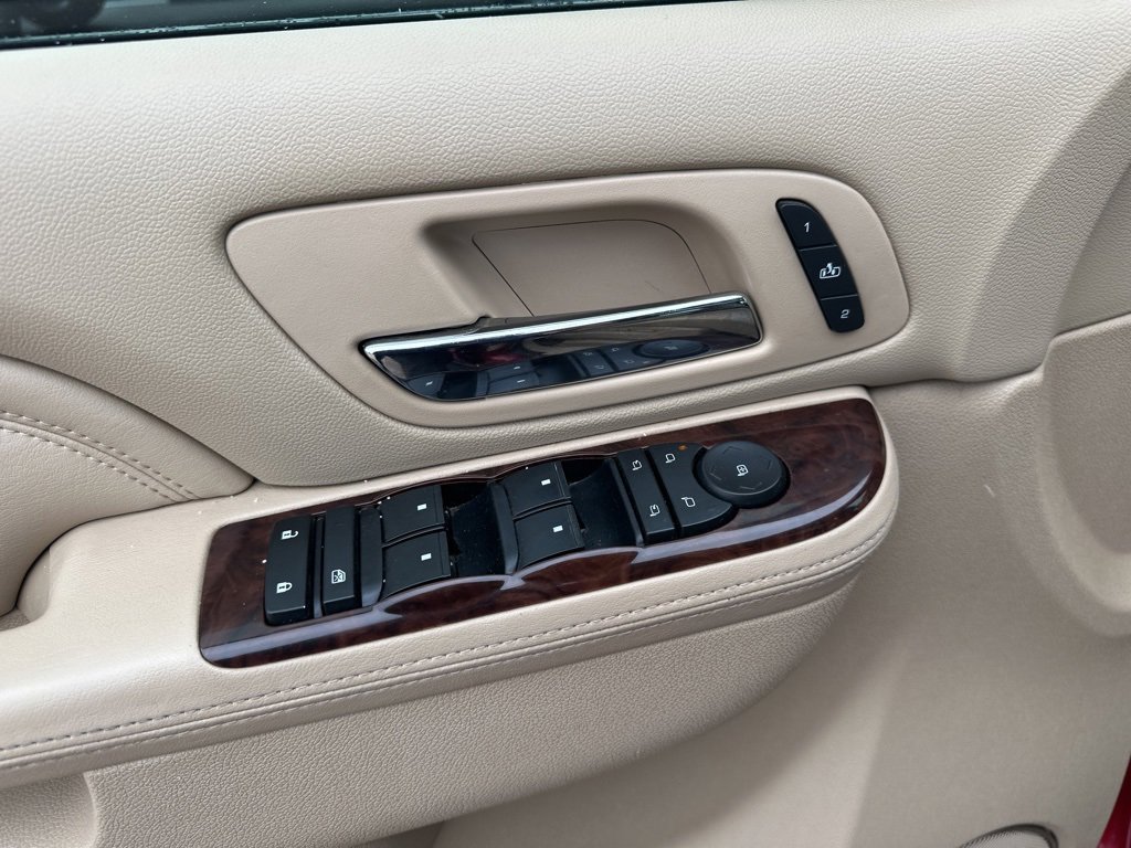 Used 2012 Cadillac Escalade Premium image 20