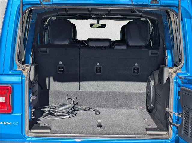 Used 2022 Jeep Wrangler Unlimited Sahara w/ Cold Weather Group image 7