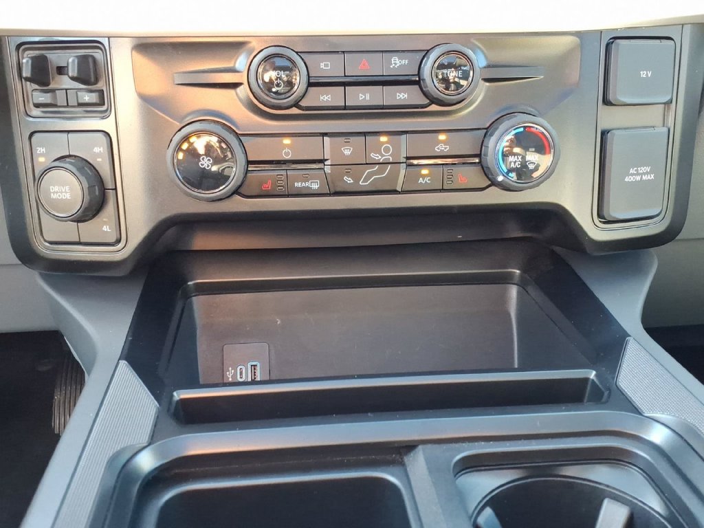Used 2026 Ford F350 XLT w/ XLT Premium Package AWD/4WD image 19