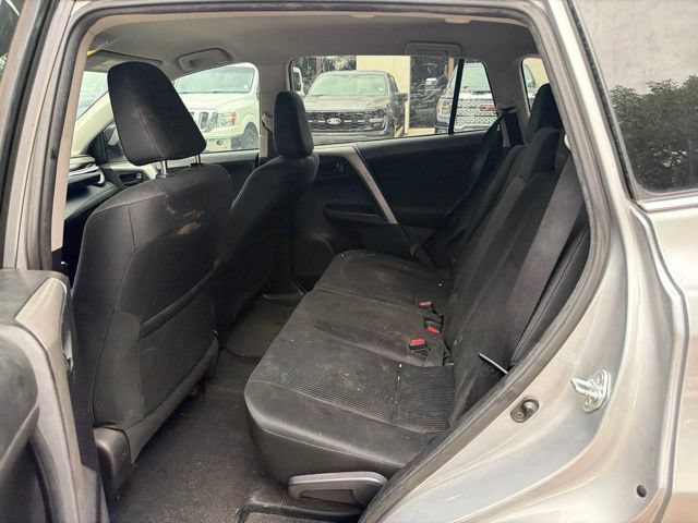 Used 2017 Toyota RAV4 LE FWD image 12