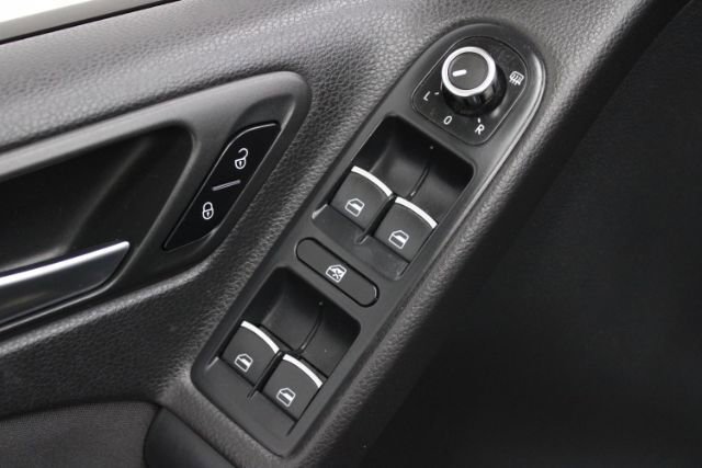 Used 2012 Volkswagen GTI 4-Door FWD image 10