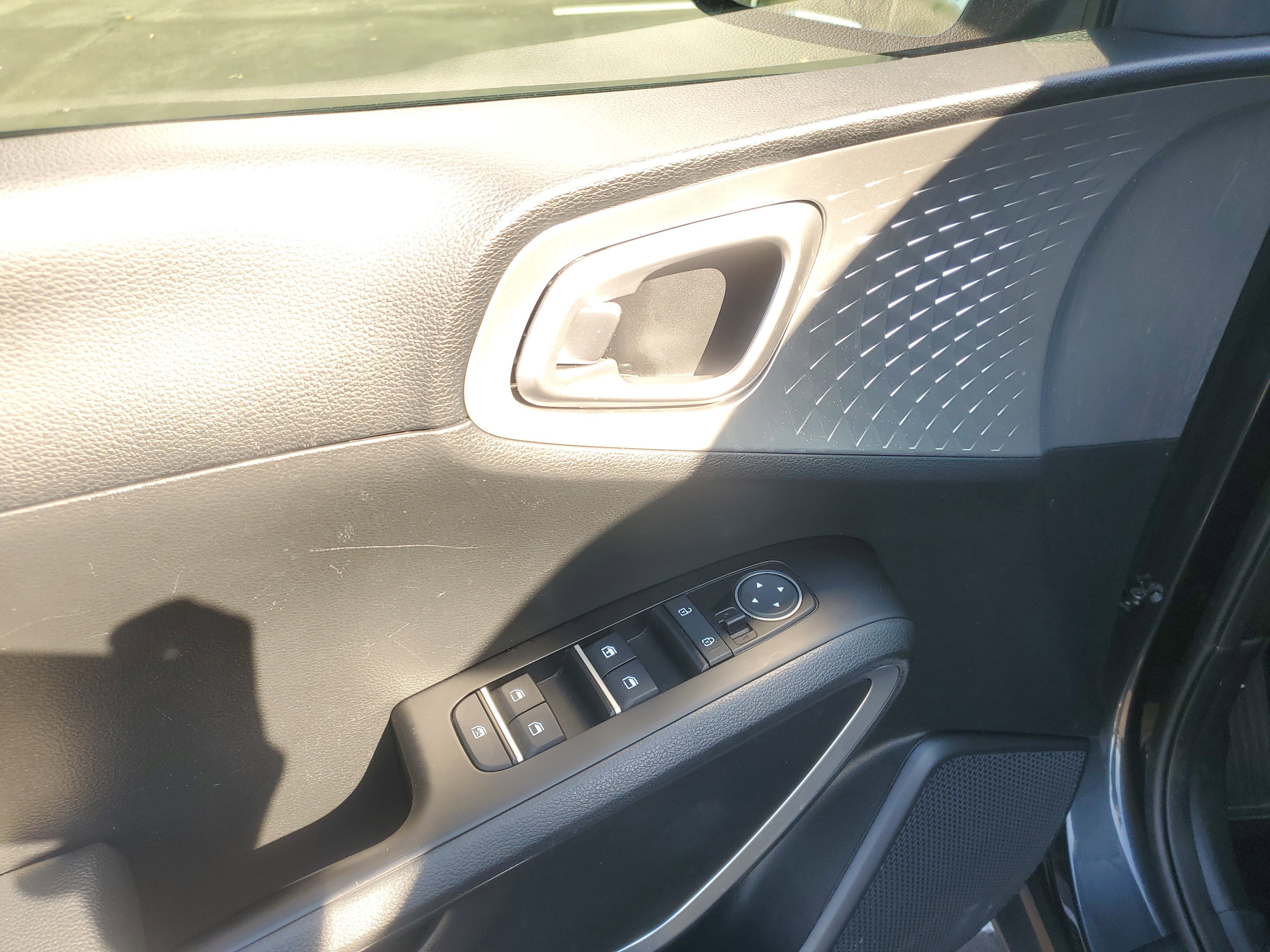 Used 2025 Kia Soul LX w/ LX Technology Package image 13