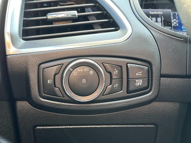 Used 2023 Ford Edge Titanium AWD/4WD image 38