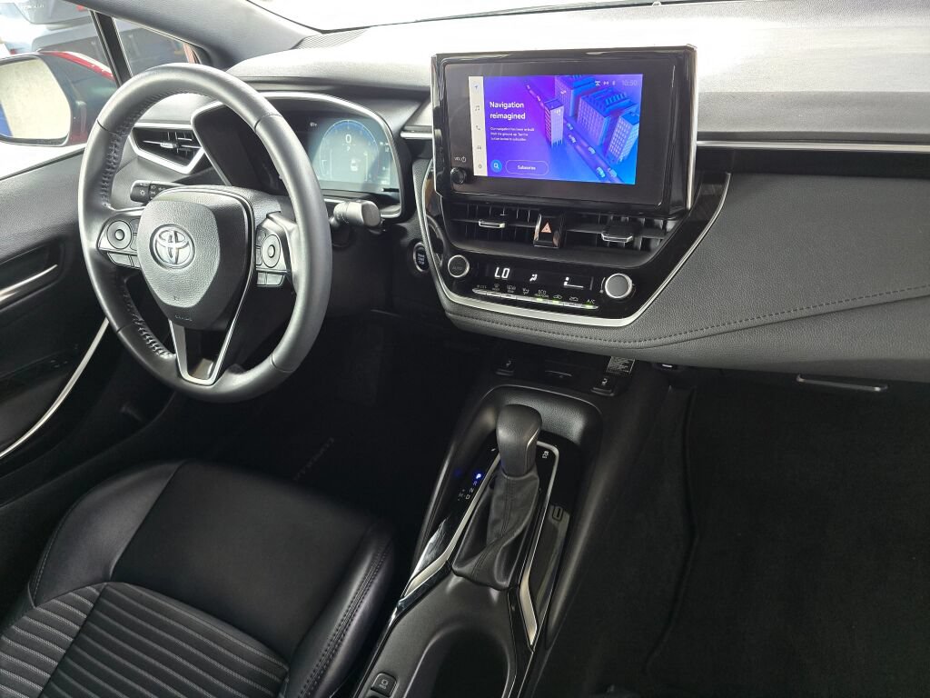 Used 2024 Toyota Corolla XSE FWD image 10